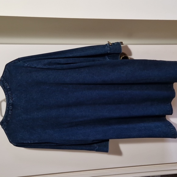 Denim top, button up with 7/8 sleeves - Picture 6 of 6